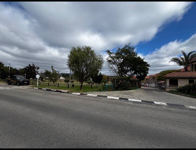 2 BEDROOM APARTMENT FOR SALE IN DOWERGLEN EXT 4